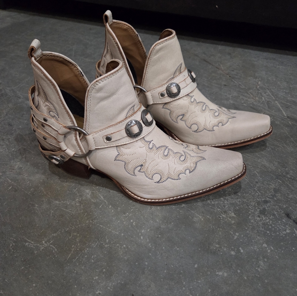 Myra Leather Booties Size 10